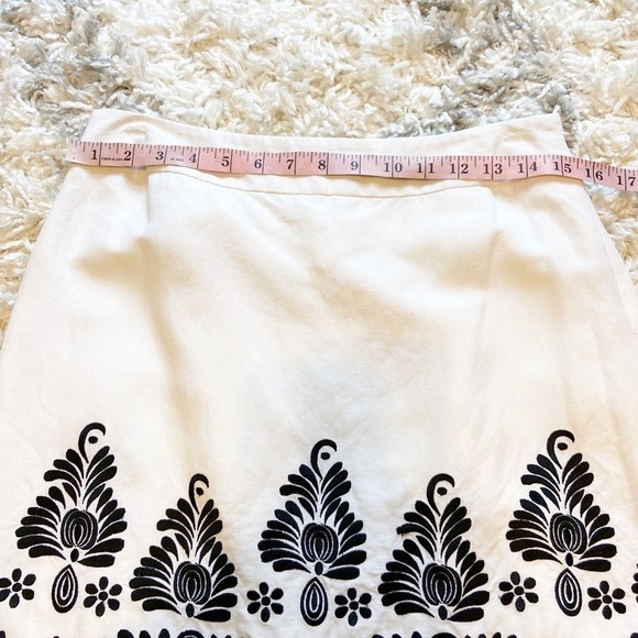 LOFT | Linen Blend Embroidered A-Line Skirt Size 8P - Picture 10 of 12